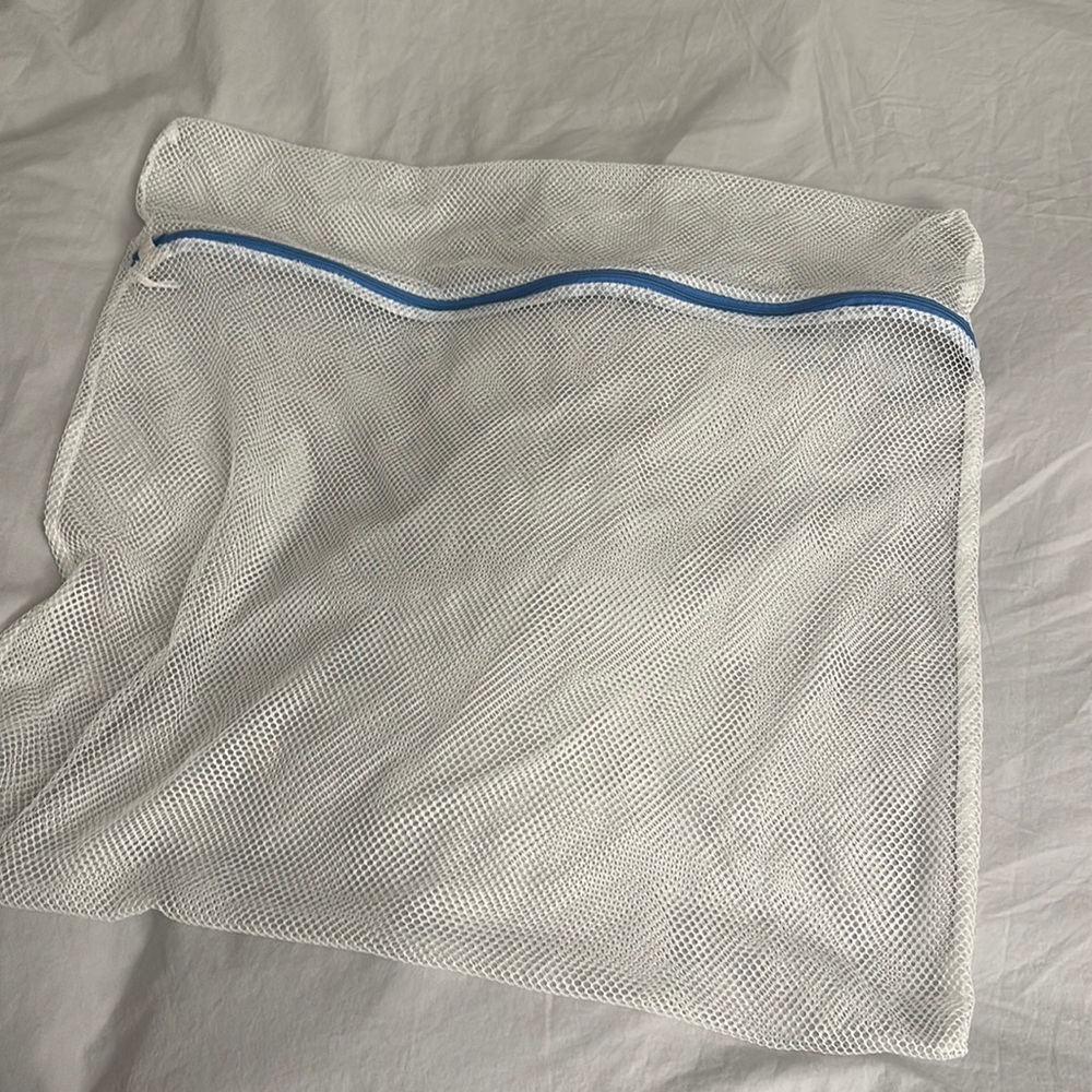 - New mesh bag